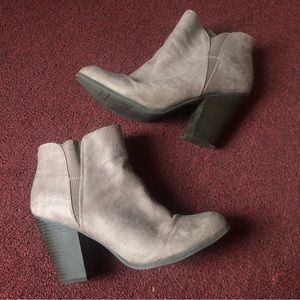 Fergalicious high heeled ankle boots 9.5